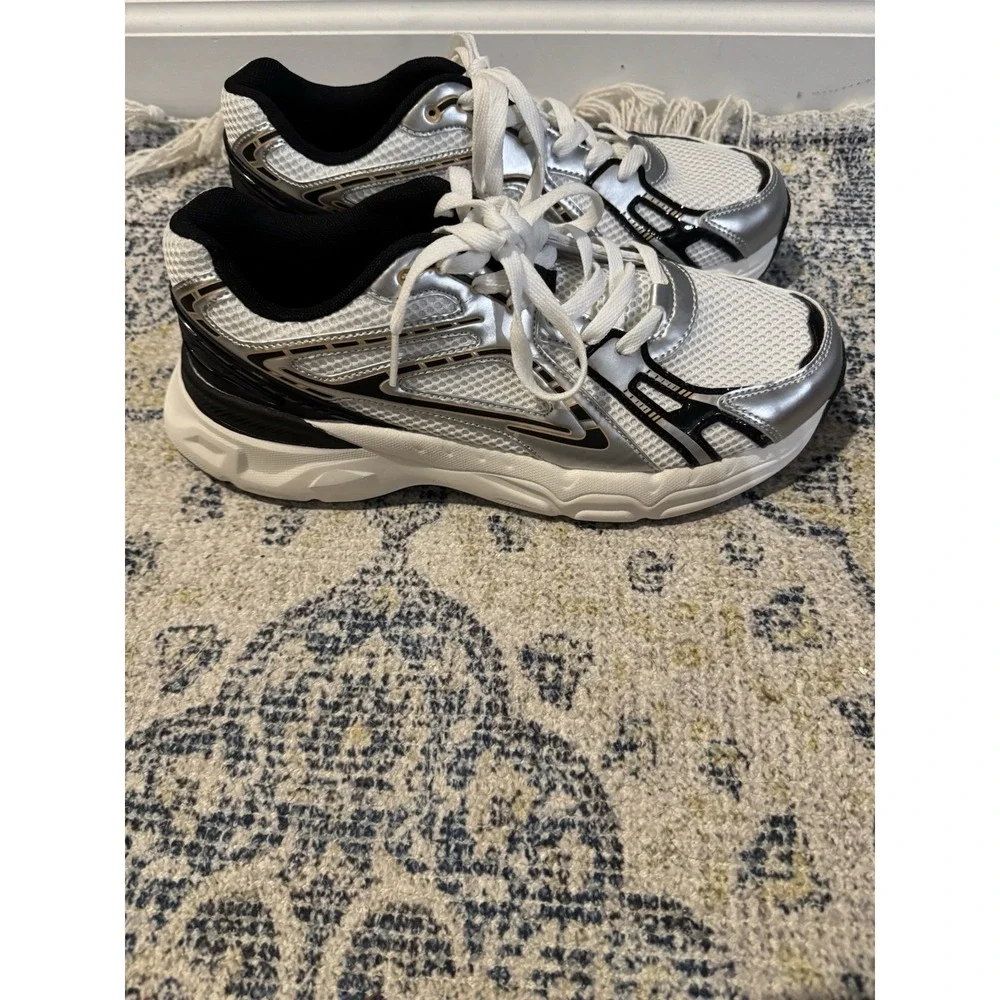 Dream Pairs Y2K Style Chunky Sneakers White Black Beige Silver 10 New